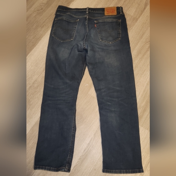 Levi's 541 Jeans - Picture 2 of 3